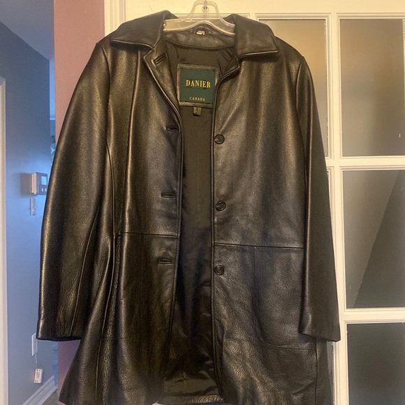 Danier leather satin lined blazer coat from mid 2000’s - Picture 1 of 3